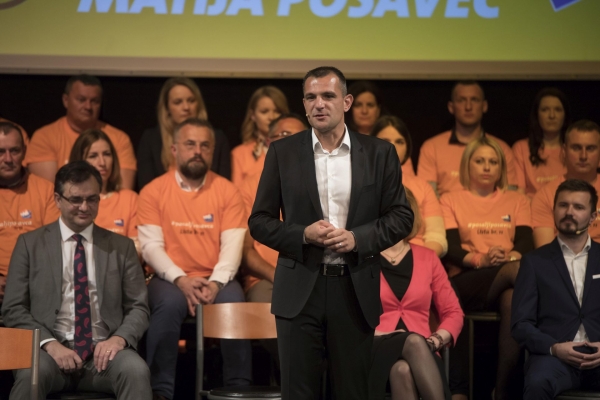 Matija Posavec s izbornog skupa HNS-a poručio: „Europska unija je dobar projekt, ali je previše birokratizirana i stagnira. Vrijeme je za dramatične promjene i progresivne politike“